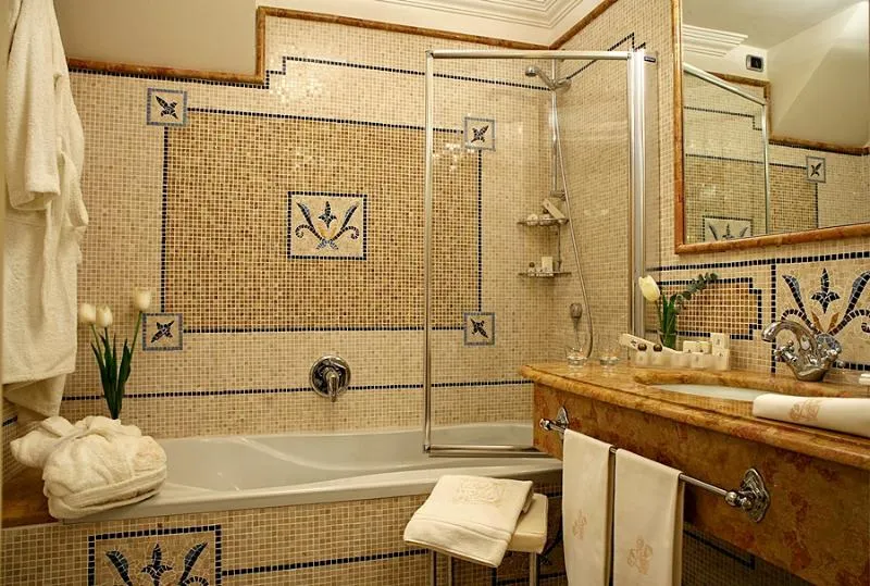 Room, Liberty, Catania