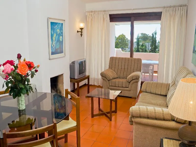 APARTMENT TWO BEDROOMS Room, Apartamentos da Balaia, Algarve