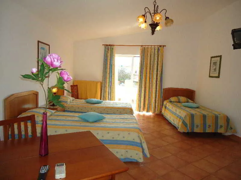 STUDIO CAPACITY 3 Room, Canavial I & II Apartments, Algarve