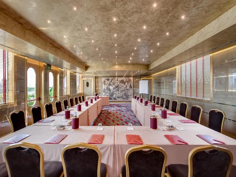 Conferences, Royal Garden Hotel, Milan
