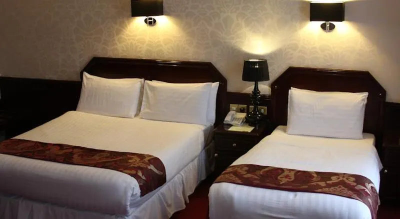 TRIPLE STANDARD Room, Harcourt Hotel, Dublin