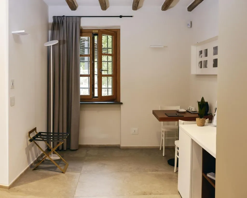 TRIPLE STANDARD Room, Antico Borgo Molino 7 Cento, Rome