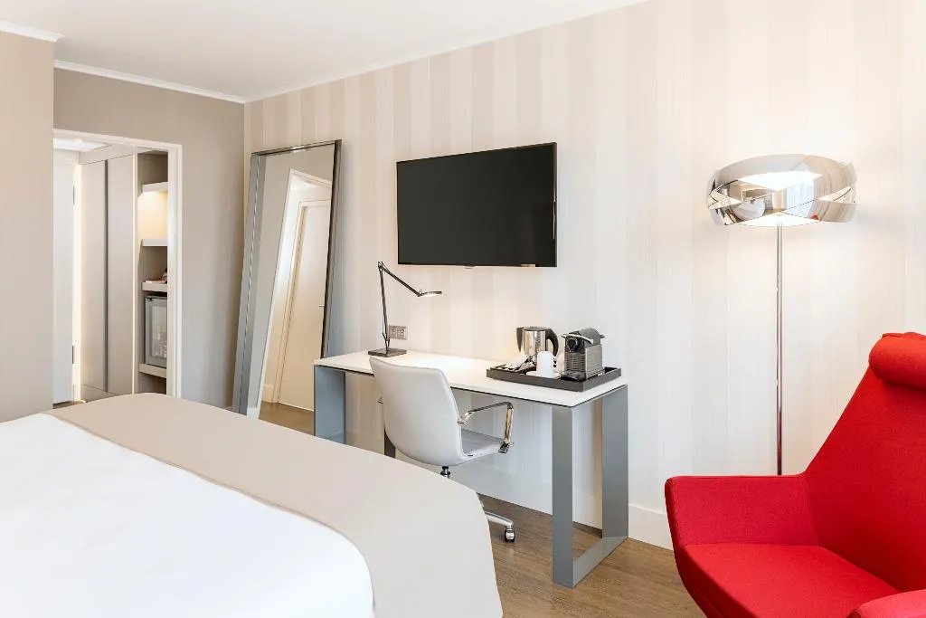 DOUBLE WITH TERRACE Room, NH Collection Berlin Mitte am Checkpoint Charlie, Berlin