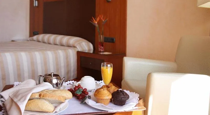 Double or Twin STANDARD Room, Montera Plaza, Costa Del Sol