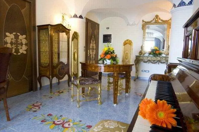 Lobby, Strand Hotel Delfini, Naples