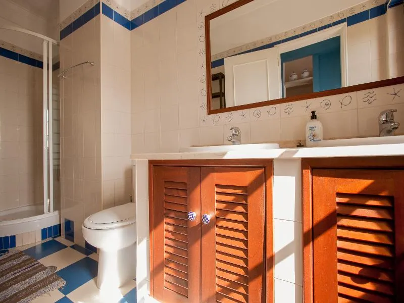 Bed in dormitory CAPACITY 6 Room, Ericeira Chill Hill 2 – Peach Garden, Lisbon