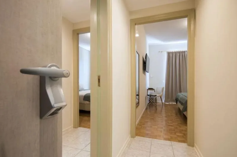 FAMILY ROOM TWO BEDROOMS Room, V Hotel Delphi, Athens