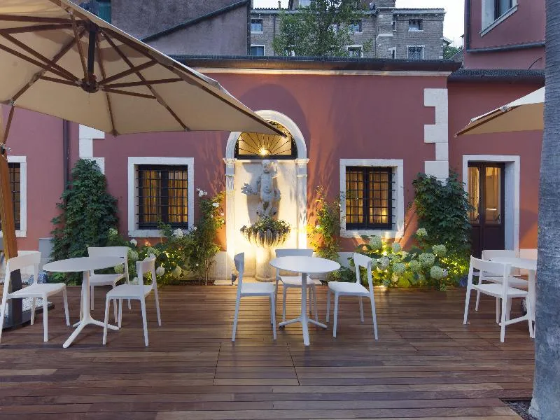 Terrace, Palazzo Barocci, Venice