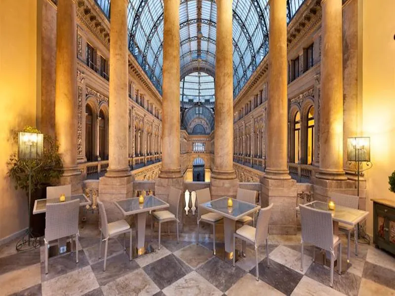 Restaurant, B&B Art Suite Santa Brigida, Naples