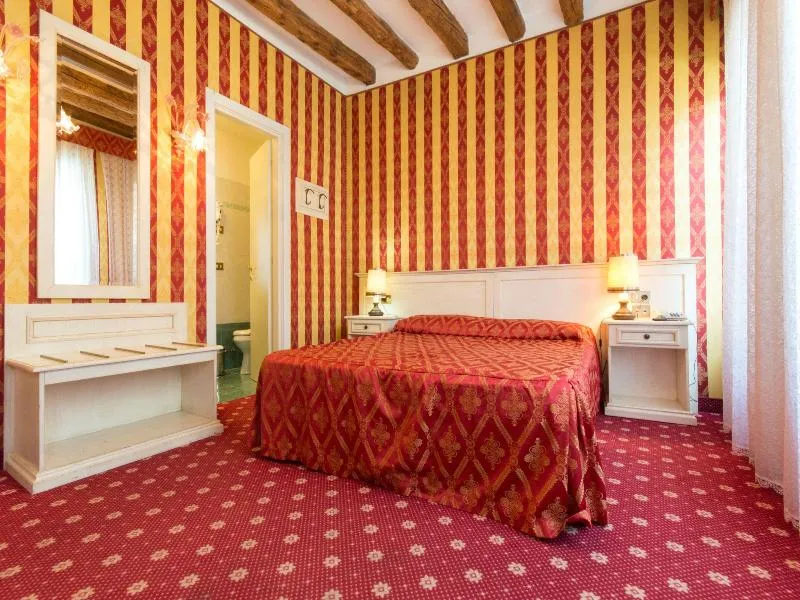 Room, Messner Hotel, Venice