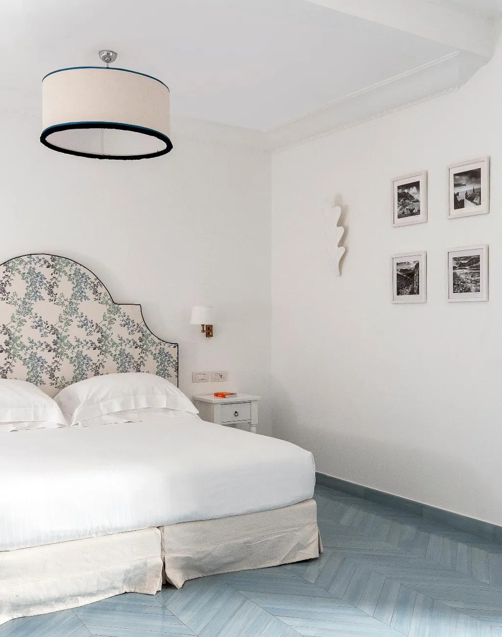 JUNIOR SUITE GARDEN VIEW WITH BALCONY Room, Casa Mariantonia, Naples