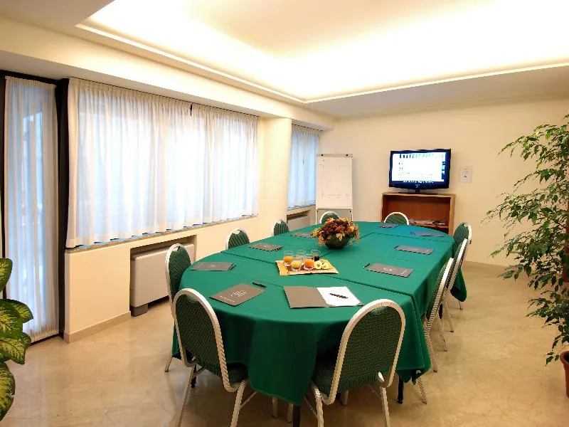 Conferences, Hotel Des Etrangers, Milan