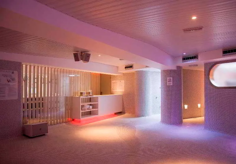 Sports and Entertainment, Ambassador Playa II, Costa Blanca