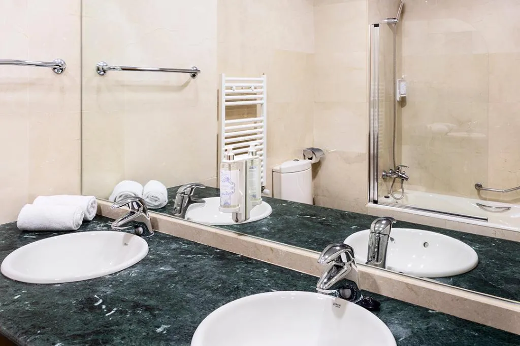 DOUBLE STANDARD Room, B&B HOTEL Madrid Aeropuerto T4, Madrid