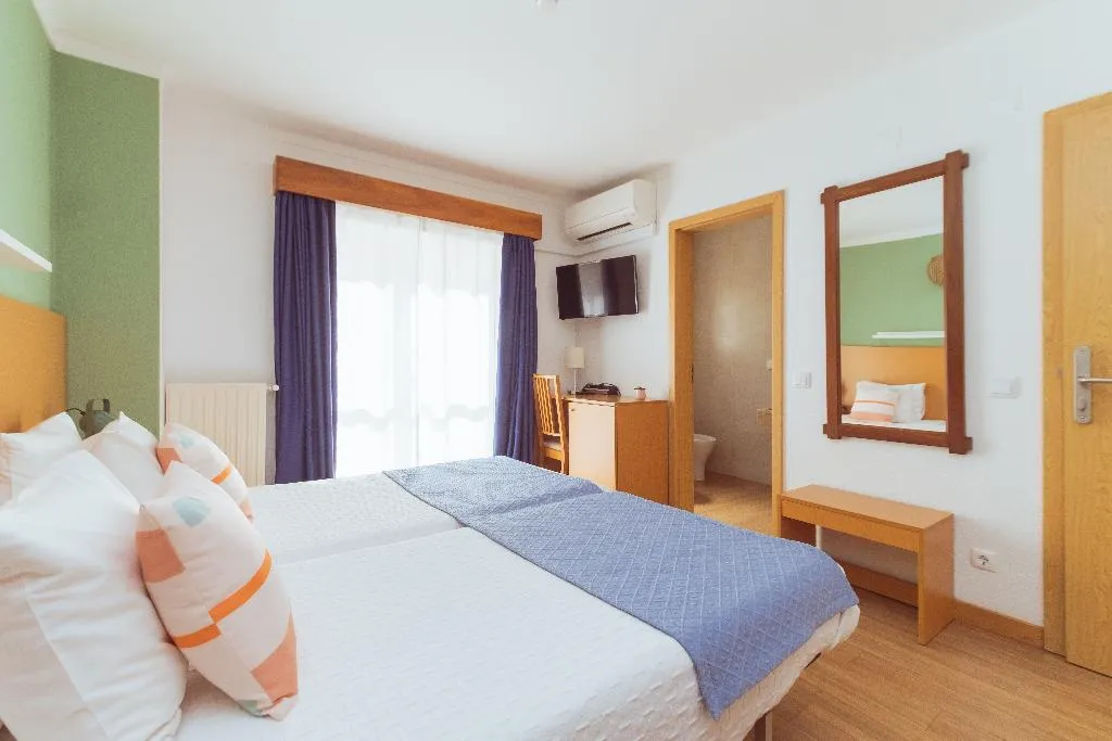 Double or Twin OCEAN FRONT Room, WOT Ericeira, Lisbon