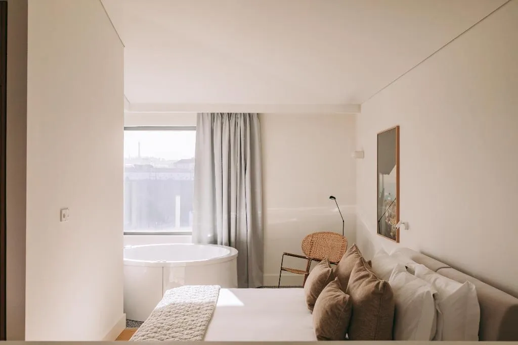 SUITE WITH JACUZZI Room, Lenscape Coterie, Porto