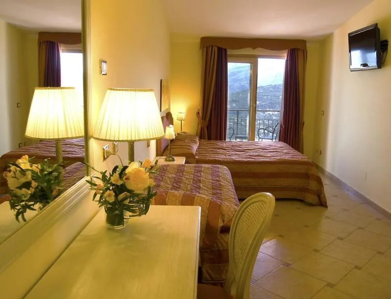 TRIPLE SIDE SEA VIEW WITH BALCONY Room, La Vue D'Or, Naples