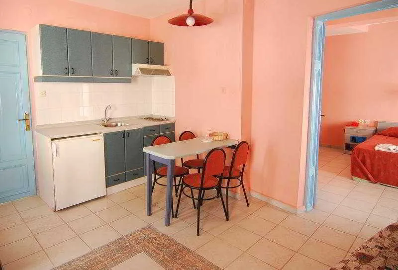 Room, Akdeniz, Izmir