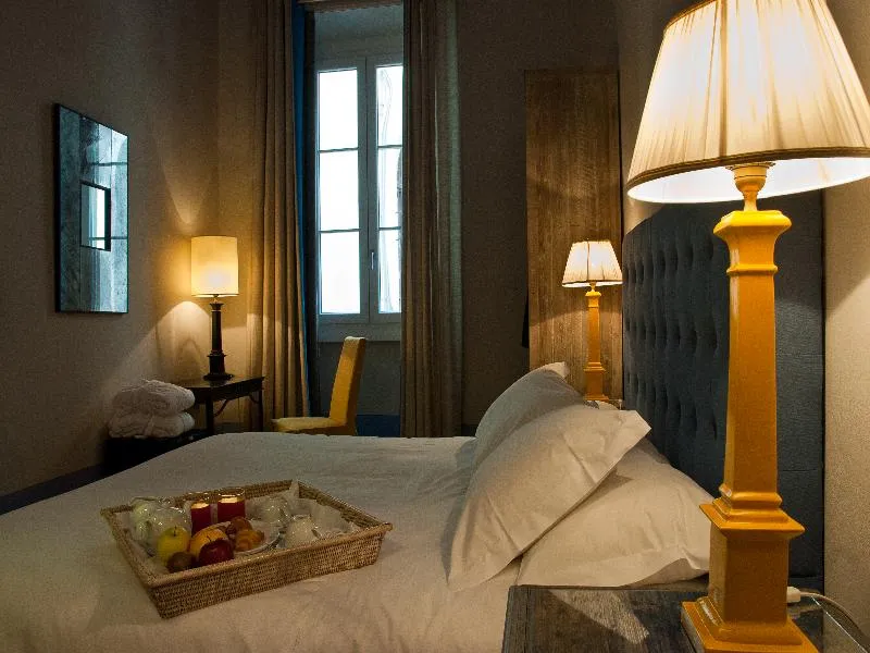 General view, Black 5 Florence Suite, Florence