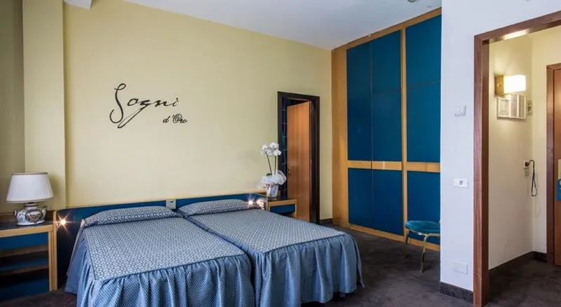 Double or Twin STANDARD Room, Mirage, Florence