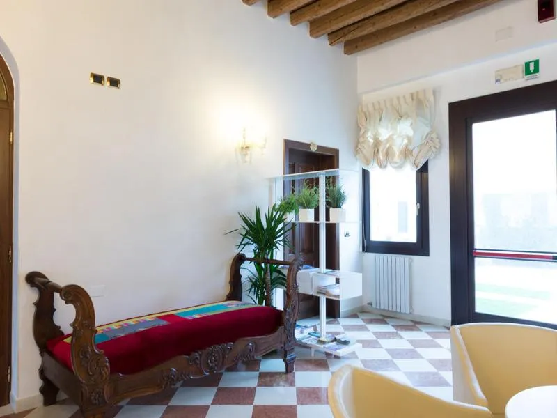 Lobby, Villa Gasparini, Venice