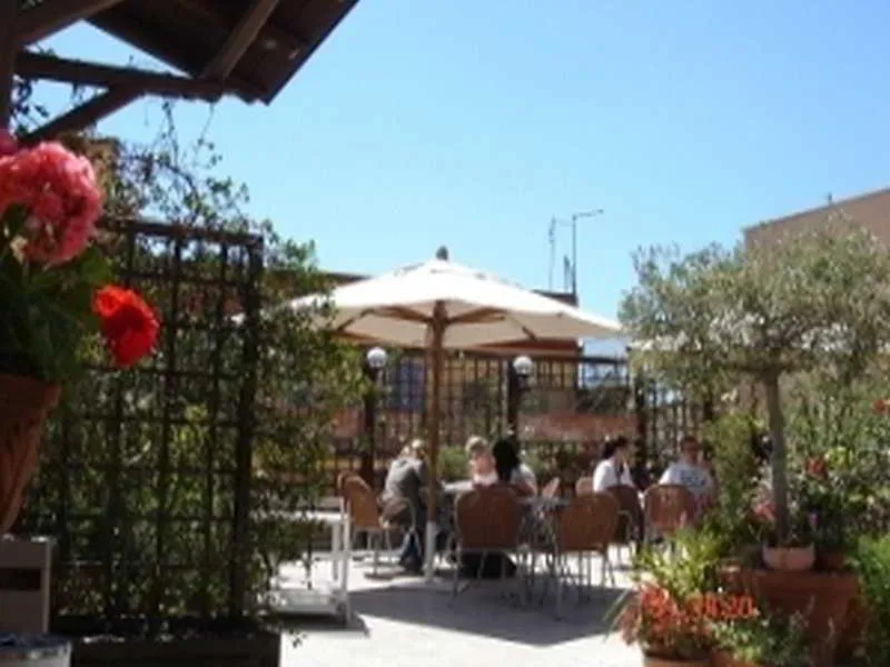 Terrace, Des Artistes, Rome