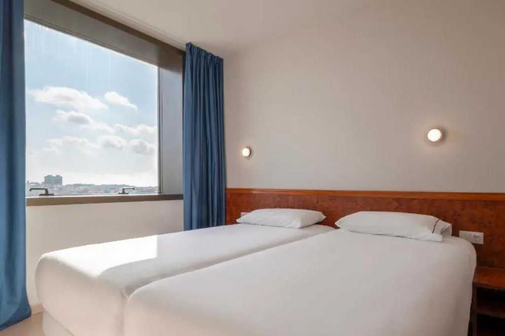 APARTMENT COMFORT Room, Hesperia Sant Joan, Barcelona