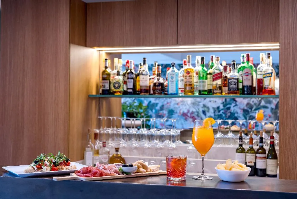 Bar, Hotel Borgo Le Terrazze, Milan