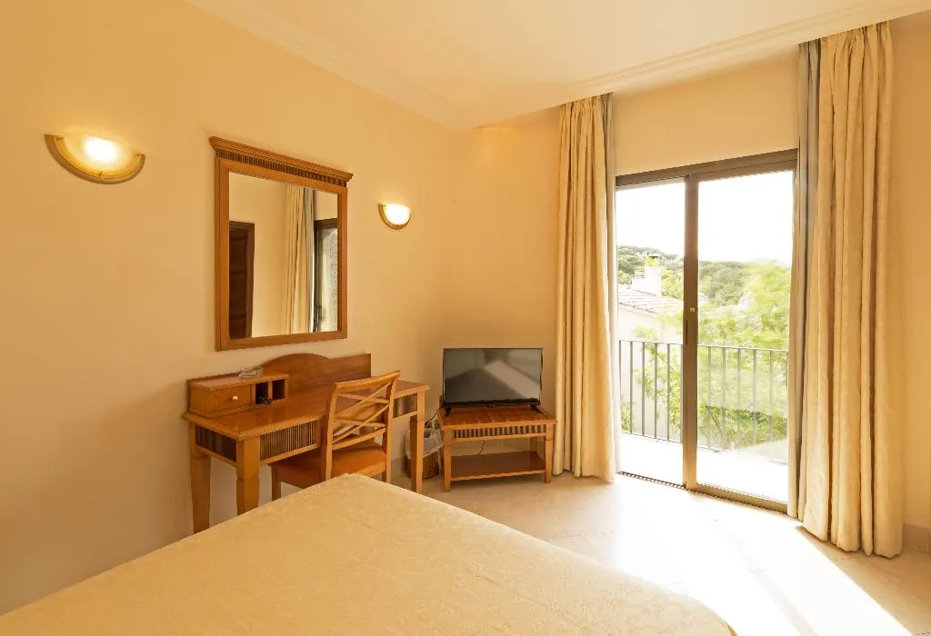 DOUBLE SINGLE USE STANDARD Room, Montjoi, Costa Brava