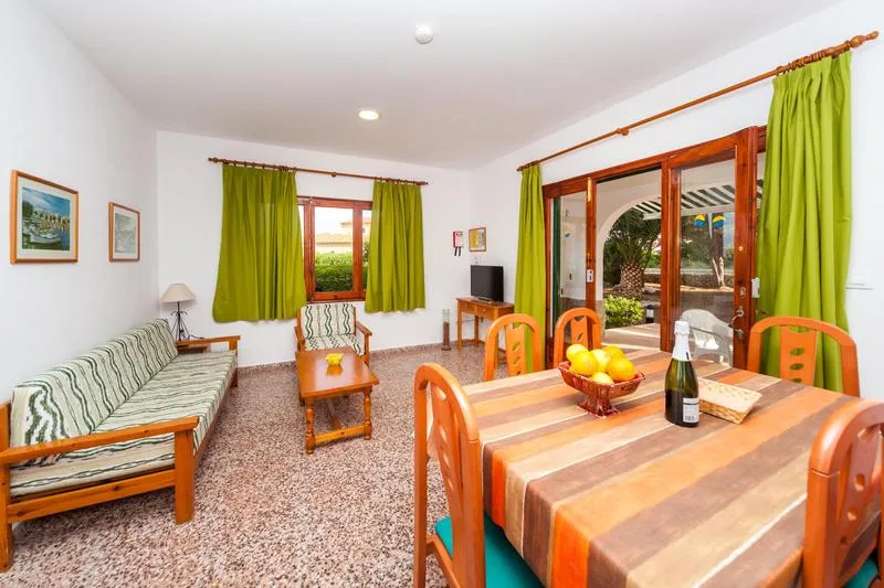 VILLA CAPACITY 6 THREE BEDROOM Room, Arenal Playa Menorca, Menorca
