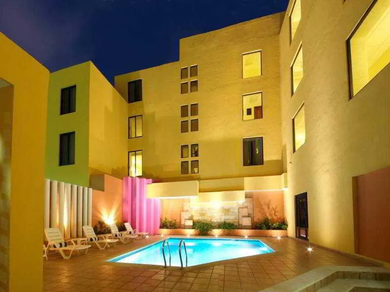 Pool, Plaza Colonial, Cancun Area