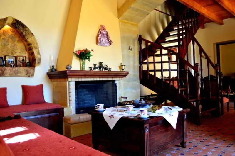 Lobby, Sevi Big, Crete
