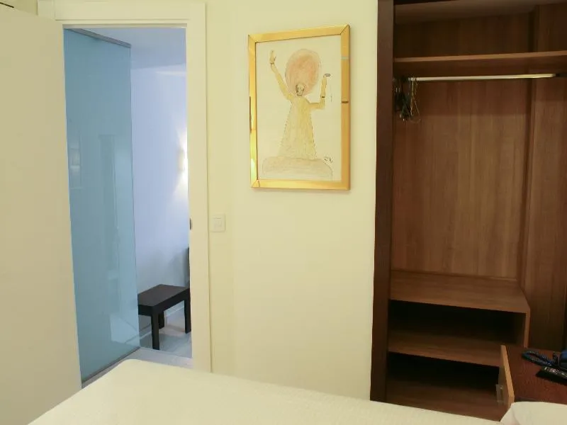 APARTMENT CAPACITY 2 Room, Apartamentos Recoletos, Madrid