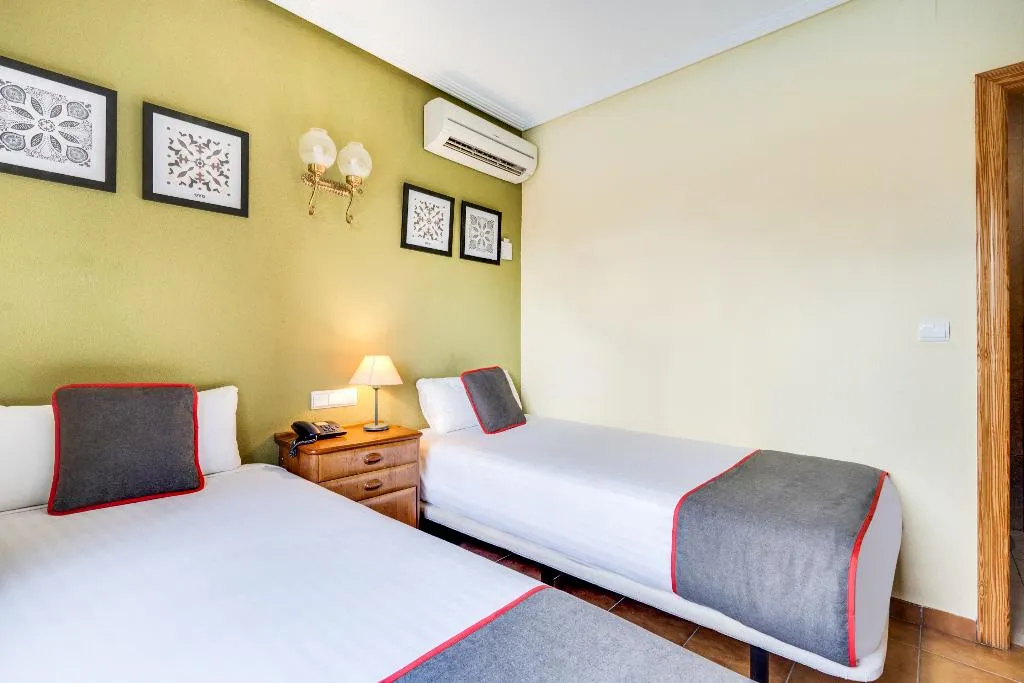 TRIPLE STANDARD Room, Hotel Torre San Juan, Costa Blanca