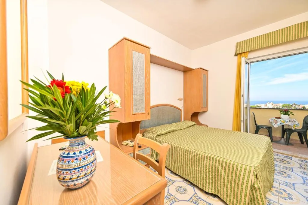 Room, Tramonto d'Oro Terme, Naples