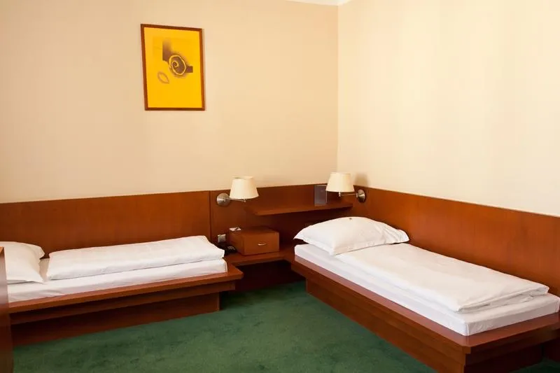 TWIN STANDARD Room, Popelka Hotel, Prague