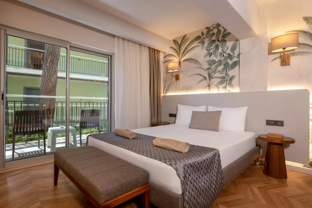 DOUBLE SINGLE USE LAND VIEW Room, Crystal Flora Pearl Collection, Antalya