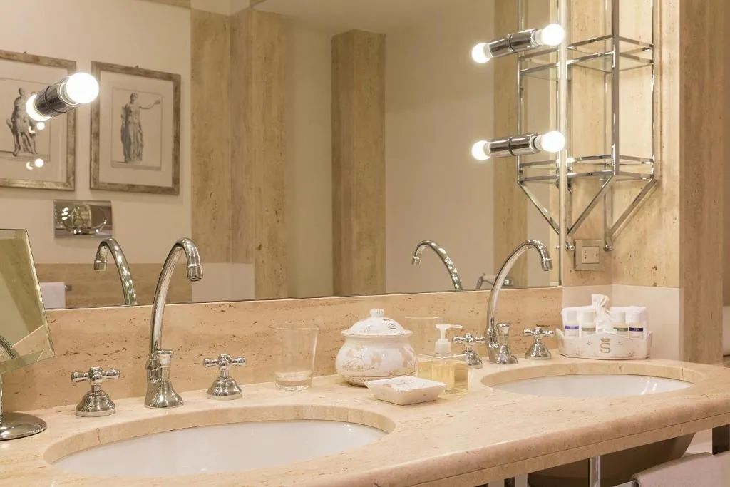 JUNIOR SUITE STANDARD Room, Villa Spalletti Trivelli, Rome