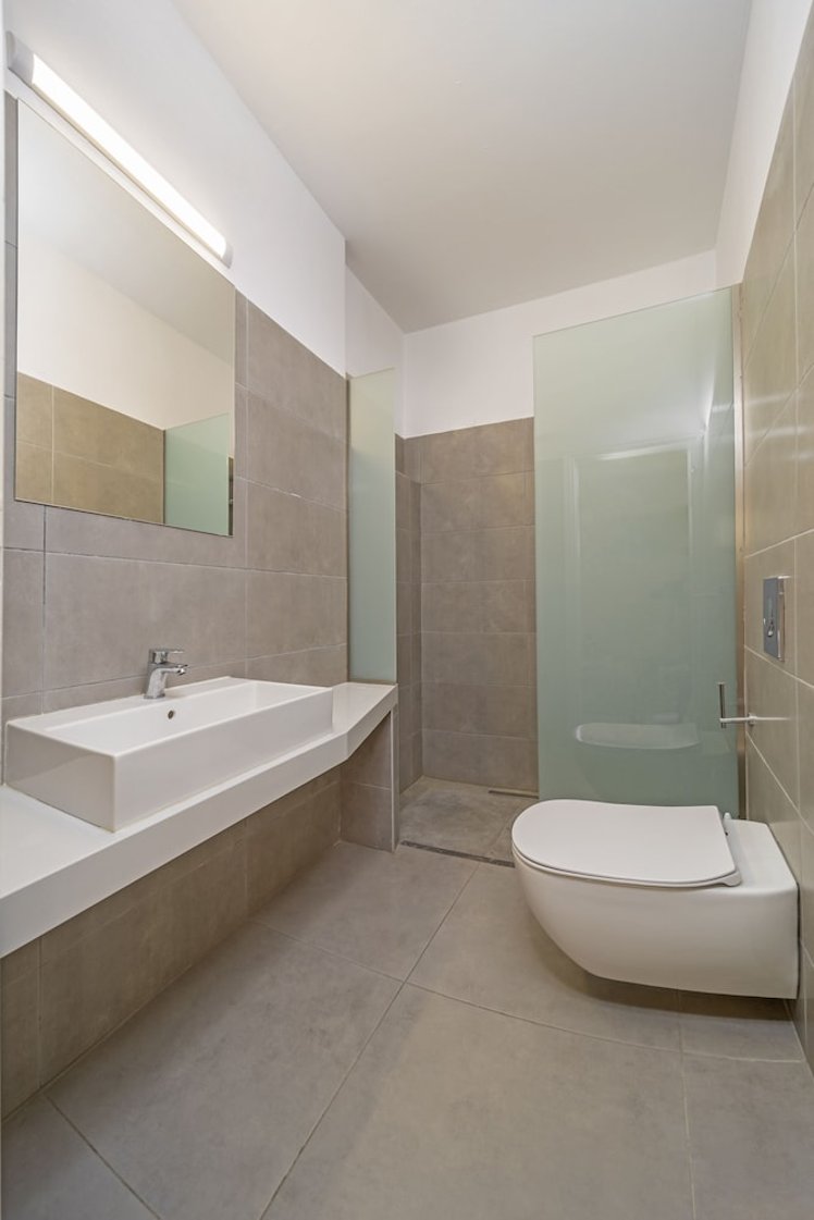 Blue Roses, Rhodes