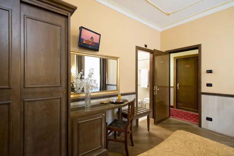 Room, Marco Polo, Rome