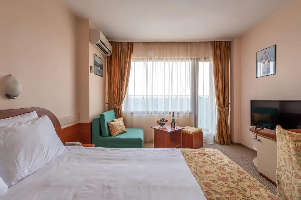 DOUBLE SEA VIEW Room, Burgas Beach, Bourgas