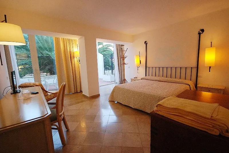 Room, El Faro, Alghero