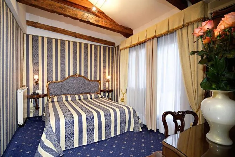 Room, Centauro, Venice