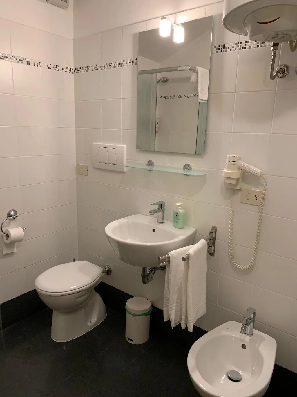STUDIO CAPACITY 4 Room, Gemini City Centre Studios, Florence