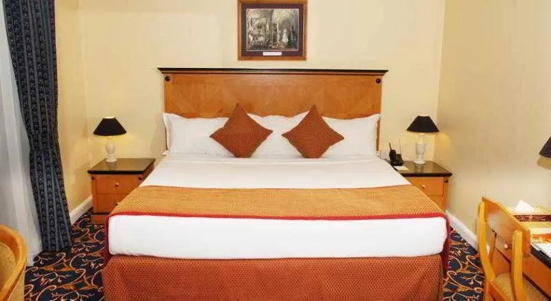 Double or Twin DELUXE SUPERIOR Room, Regal Plaza Hotel, Dubai