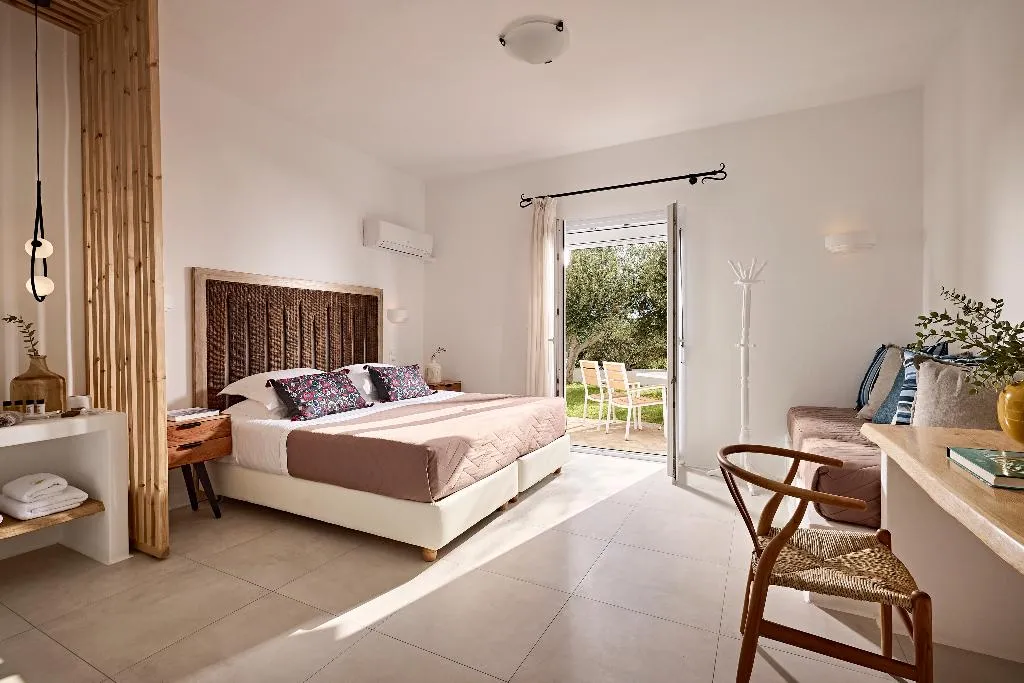 TRIPLE GARDEN VIEW Room, Santa Maria Village, Santorini