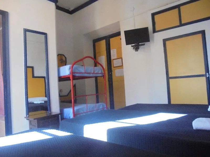 FAMILY ROOM CAPACITY 5 Room, Nuevo Pino, Seville