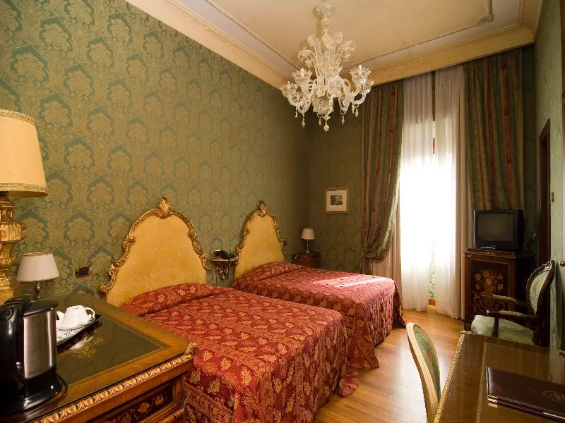 FAMILY ROOM CLASSIC Room, Turner, Rome