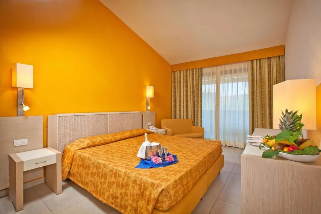 TRIPLE STANDARD Room, Baja Bianca Club, Olbia
