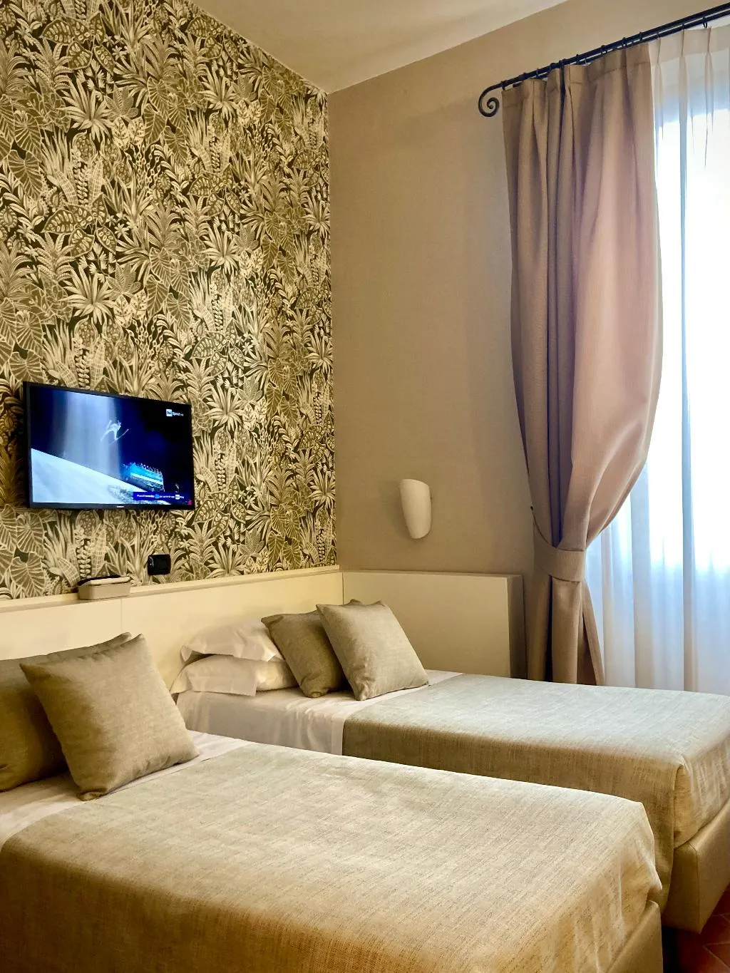 TRIPLE STANDARD Room, Caravaggio, Florence